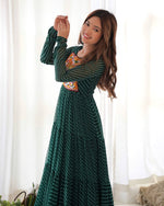 Elegant Leheriya Anarkali Gown with Gamthi Work & 7 Mtr Flair – Ready to Wear