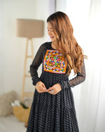 Elegant Leheriya Anarkali Gown with Gamthi Work & 7 Mtr Flair – Ready to Wear